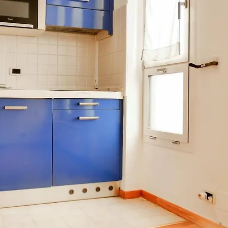 Blue Lodi - * Milan